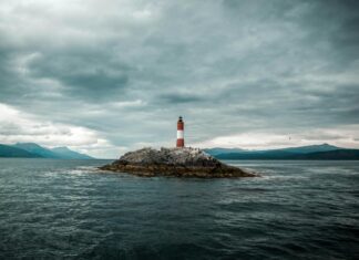 Sheffield Island Lighthouse Secrets: Discover Its Captivating History
