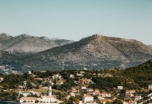 Sheffield Island Secrets: Discover Hidden Gems and Stunning Views